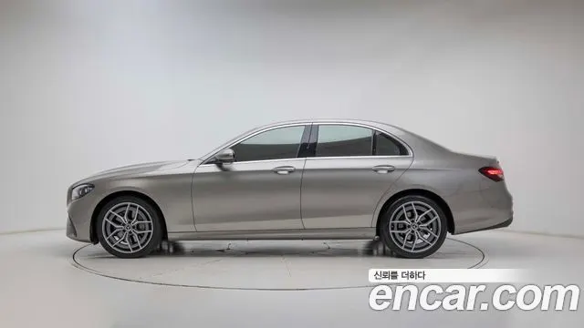 MERCEDES-BENZ E-CLASS W213 2022 — 14 358 км, серебристо-серый, Корея — под ключ — фото 8