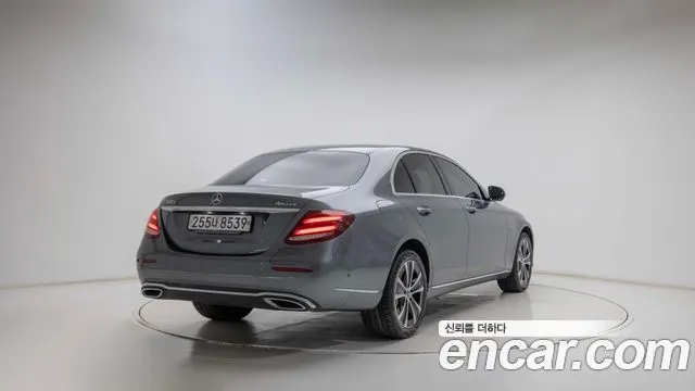 MERCEDES-BENZ E-CLASS W213 2020 — 56 346 км, серебристо-серый, Корея — под ключ — фото 4