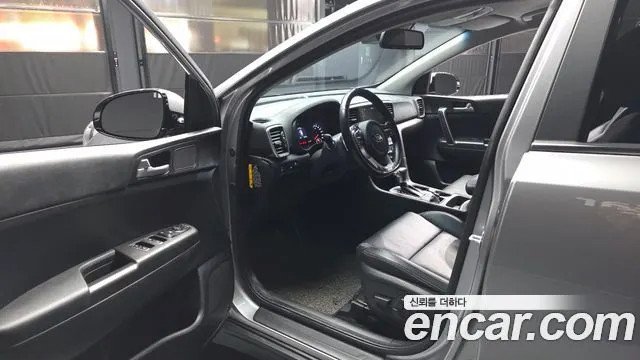KIA SPORTAGE THE BOLD 2019 — 185 436 км, серебристо-серый, Корея — под ключ — фото 10