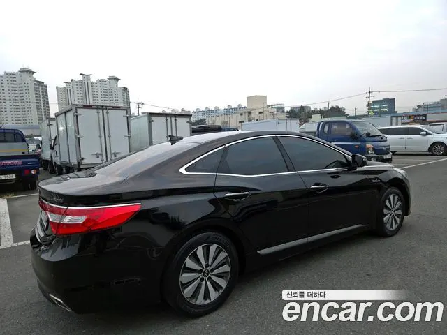 HYUNDAI GRANDEUR HYBRID 2016 — 247 000 км, чёрный, Корея — под ключ — фото 3