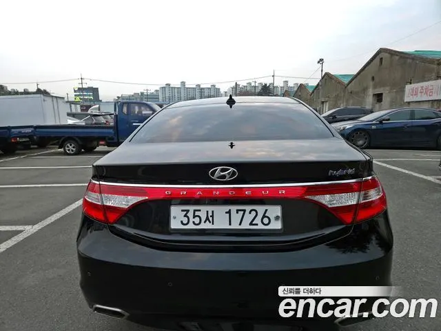 HYUNDAI GRANDEUR HYBRID 2016 — 247 000 км, чёрный, Корея — под ключ — фото 4