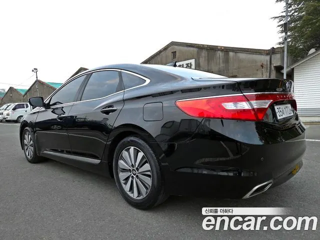 HYUNDAI GRANDEUR HYBRID 2016 — 247 000 км, чёрный, Корея — под ключ — фото 5