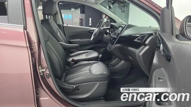 CHEVROLET SPARK 2019 — 12 072 км, бордовый, Корея — под ключ — фото 11