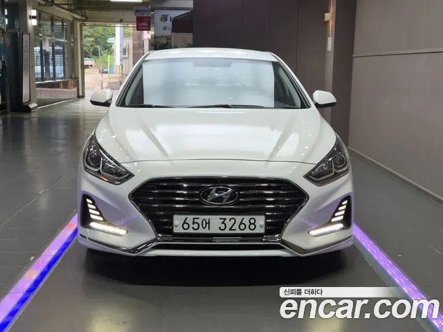 HYUNDAI SONATA 2018 — 42 400 км, белый, Корея — под ключ — фото 1