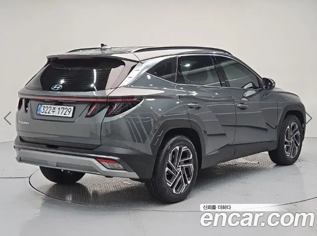 HYUNDAI TUCSON 2024 — 25 376 км, серебристо-серый, Корея — под ключ — фото 4
