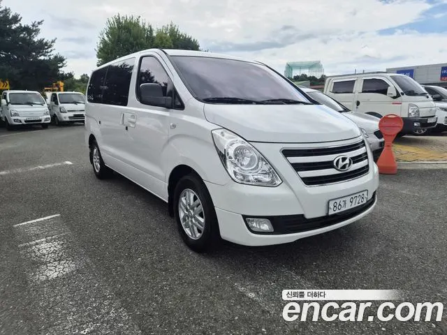 HYUNDAI GRAND STAREX 2016 — 136 857 км, белый, Корея — под ключ — фото 3