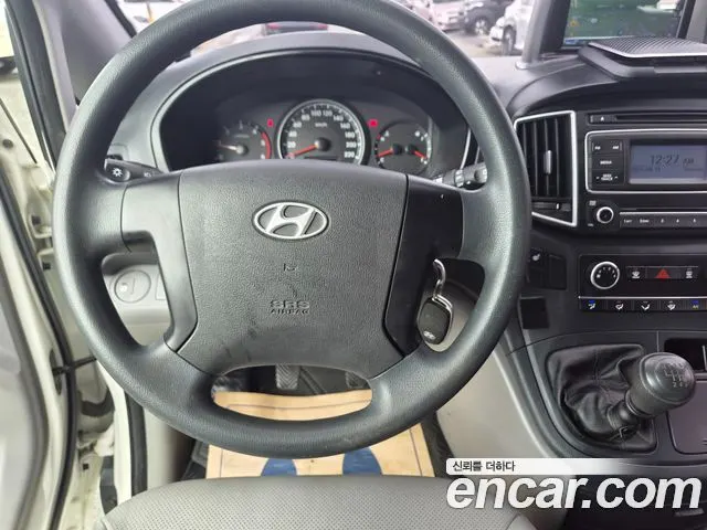 HYUNDAI GRAND STAREX 2016 — 136 857 км, белый, Корея — под ключ — фото 8
