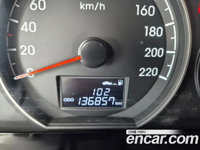 HYUNDAI GRAND STAREX 2016 — 136 857 км, белый, Корея — под ключ — фото 9