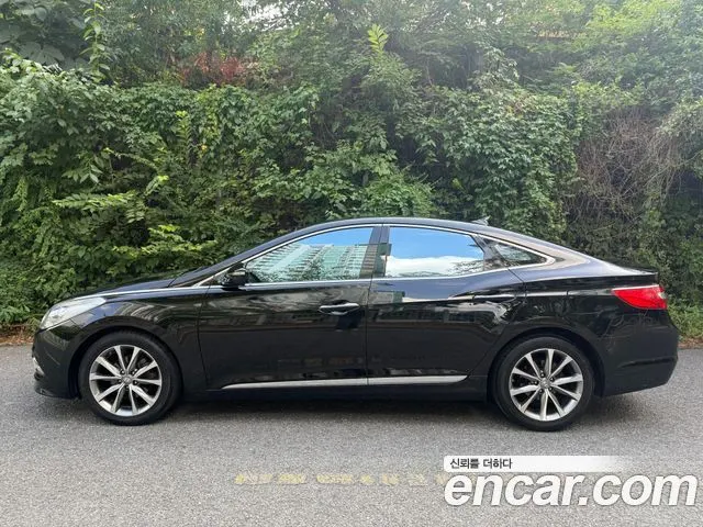 HYUNDAI GRANDEUR 2015 — 142 617 км, чёрный, Корея — под ключ — фото 5
