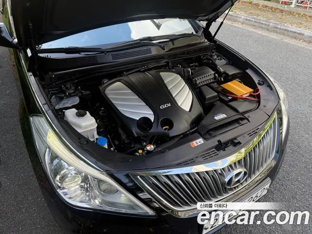 HYUNDAI GRANDEUR 2015 — 142 617 км, чёрный, Корея — под ключ — фото 6