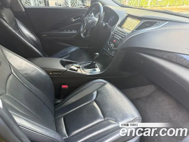 HYUNDAI GRANDEUR 2015 — 142 617 км, чёрный, Корея — под ключ — фото 10