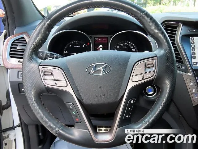 HYUNDAI MAXCRUZ 2018 — 115 366 км, белый, Корея — под ключ — фото 8