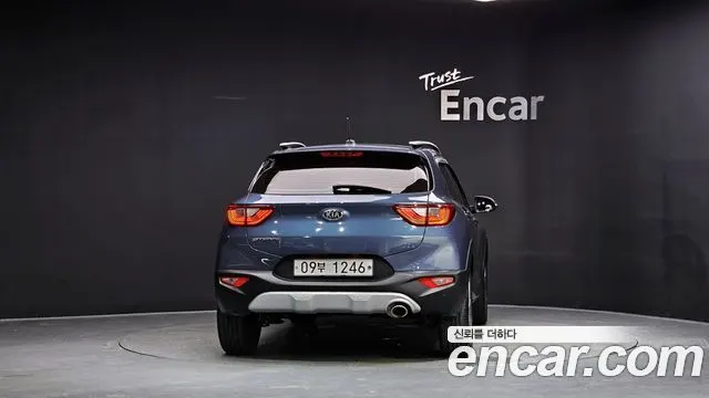 KIA STONIC 2018 — 67 389 км, синий, Корея — под ключ — фото 4