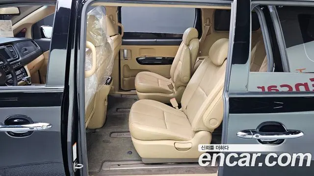 KIA CARNIVAL 2018 — 92 070 км, чёрный, Корея — под ключ — фото 11