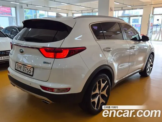 KIA SPORTAGE 2016 — 101 954 км, белый, Корея — под ключ — фото 2