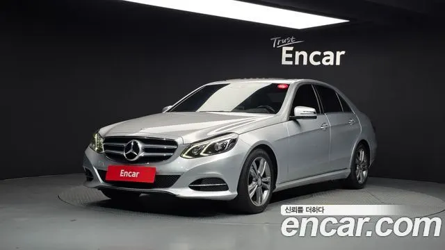 MERCEDES-BENZ E-CLASS W212 2014 — 300 922 км, серебристый, Корея — под ключ — фото 1