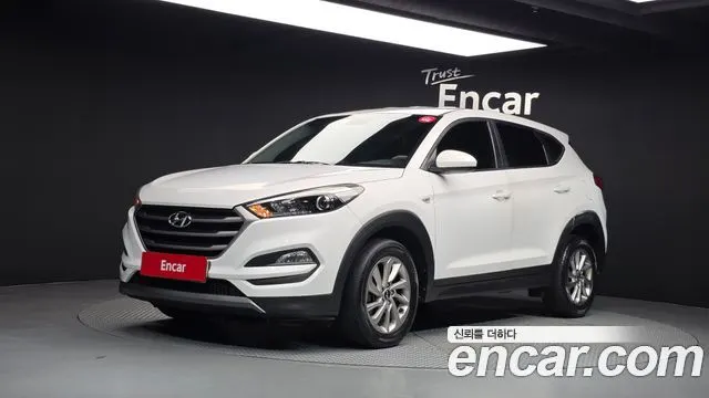 HYUNDAI TUCSON 2016 — 157 366 км, белый, Корея — под ключ — фото 1