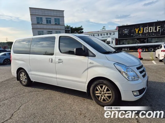 HYUNDAI GRAND STAREX 2018 — 143 721 км, белый, Корея — под ключ — фото 12