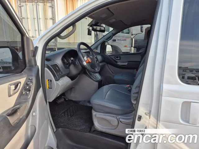HYUNDAI GRAND STAREX 2018 — 143 721 км, белый, Корея — под ключ — фото 6