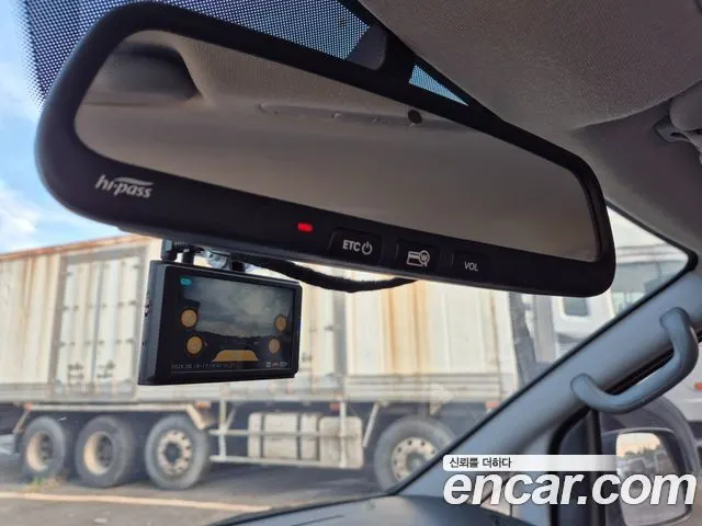 HYUNDAI GRAND STAREX 2018 — 143 721 км, белый, Корея — под ключ — фото 10