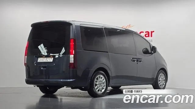 HYUNDAI STARIA — из Кореи под ключ