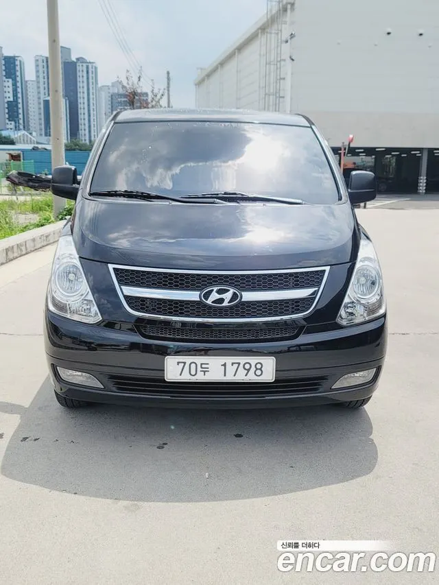 HYUNDAI GRAND STAREX 2015 — 178 000 км, чёрный, Корея — под ключ — фото 1