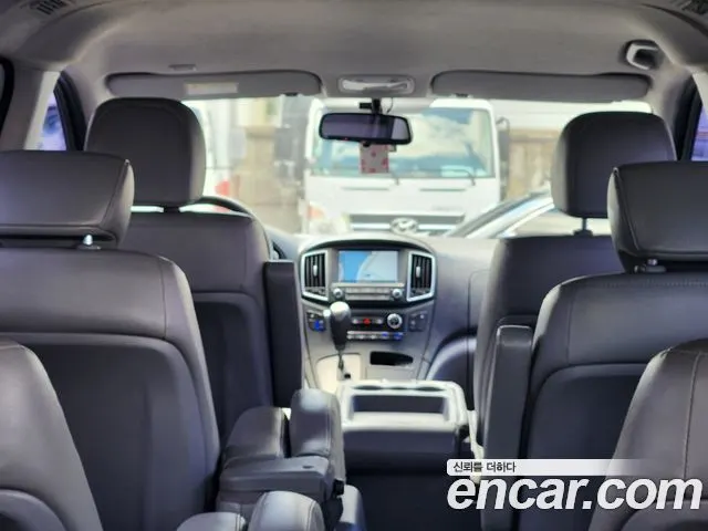 HYUNDAI GRAND STAREX 2019 — 93 042 км, серебристо-серый, Корея — под ключ — фото 9