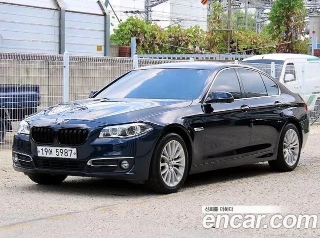 BMW 5 SERIES 2014 — 119 376 км, синий, Корея — под ключ — фото 1