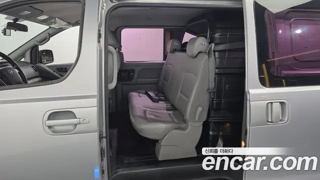 HYUNDAI GRAND STAREX 2017 — 97 869 км, серебристый, Корея — под ключ — фото 11