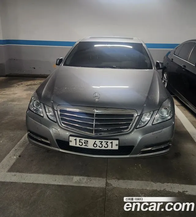 MERCEDES-BENZ E-CLASS W212 2013 — 84 227 км, серебристо-серый, Корея — под ключ — фото 1