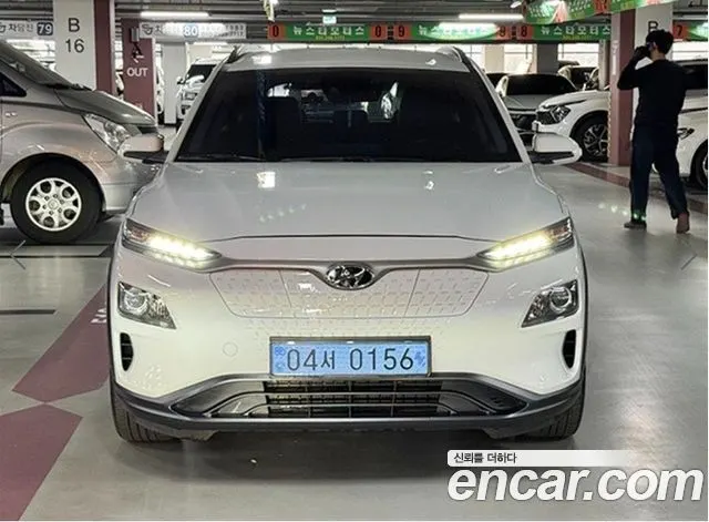 HYUNDAI KONA ELECTRIC 2019 — 33 114 км, белый, Корея — под ключ — фото 2