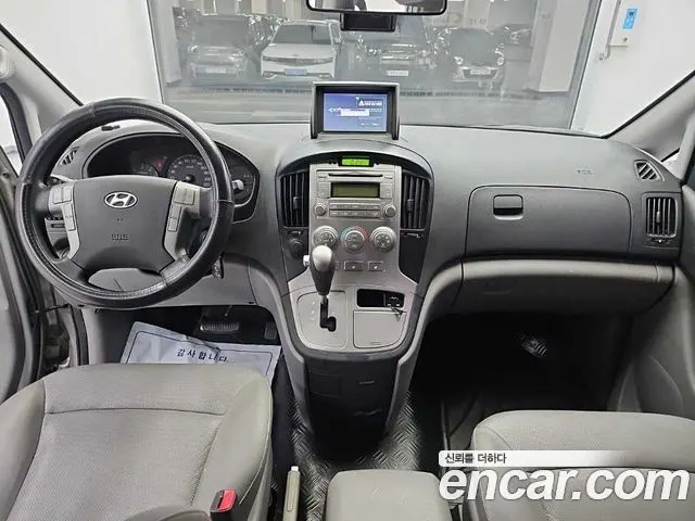 HYUNDAI GRAND STAREX 2014 — 46 220 км, серебристый, Корея — под ключ — фото 7
