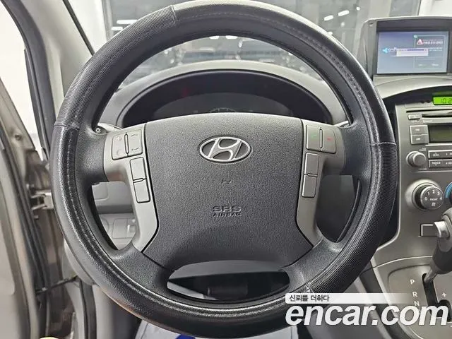 HYUNDAI GRAND STAREX 2014 — 46 220 км, серебристый, Корея — под ключ — фото 9