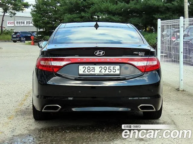 HYUNDAI GRANDEUR 2015 — 152 914 км, чёрный, Корея — под ключ — фото 4