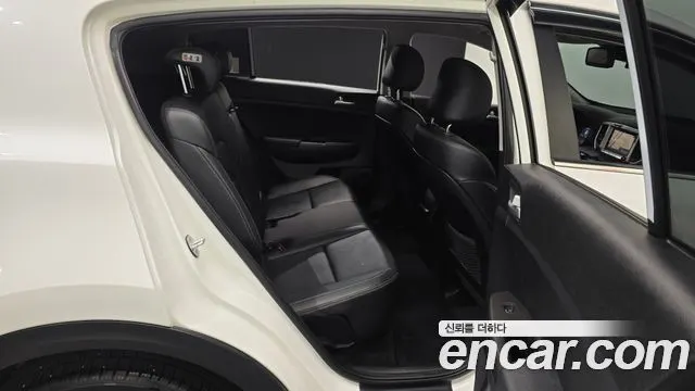 KIA SPORTAGE THE BOLD 2019 — 105 350 км, белый, Корея — под ключ — фото 11