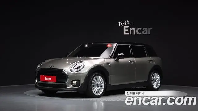 MINI COOPER D CLUBMAN 2018 — 32 801 км, бежевый, Корея — под ключ — фото 1