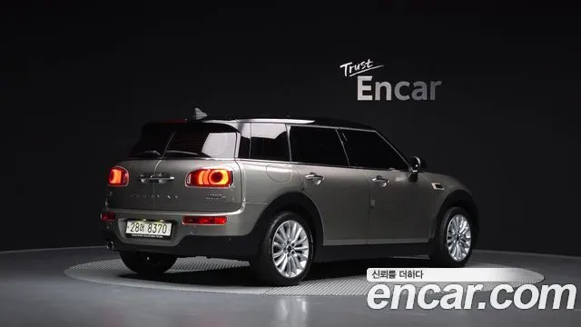 MINI COOPER D CLUBMAN 2018 — 32 801 км, бежевый, Корея — под ключ — фото 2