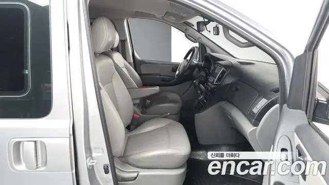 HYUNDAI GRAND STAREX 2020 — 89 041 км, серебристо-серый, Корея — под ключ — фото 11