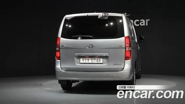 HYUNDAI GRAND STAREX 2018 — 126 218 км, серебристо-серый, Корея — под ключ — фото 4