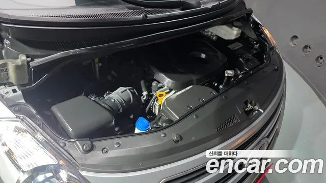HYUNDAI GRAND STAREX 2018 — 126 218 км, серебристо-серый, Корея — под ключ — фото 6
