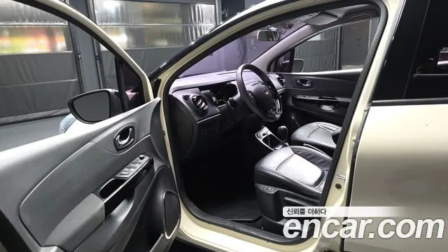 RENAULT KOREA QM3 2016 — 125 672 км, белый-перламутр, Корея — под ключ — фото 10