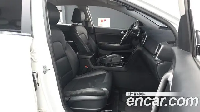 KIA SPORTAGE 2017 — 137 238 км, белый, Корея — под ключ — фото 11