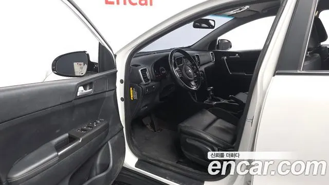KIA SPORTAGE 2017 — 137 238 км, белый, Корея — под ключ — фото 10