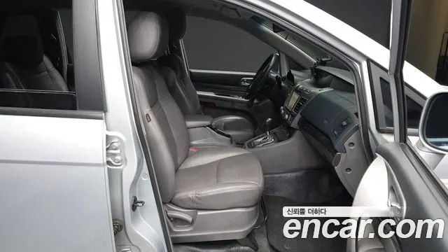 KGM KORANDO TURISMO 2015 — 187 117 км, серебристо-серый, Корея — под ключ — фото 11