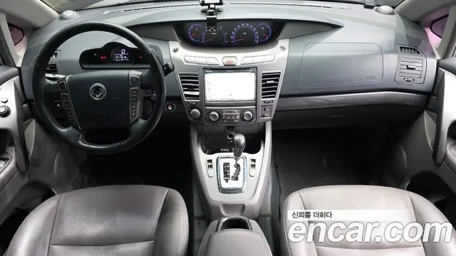 KGM KORANDO TURISMO 2015 — 187 117 км, серебристо-серый, Корея — под ключ — фото 7