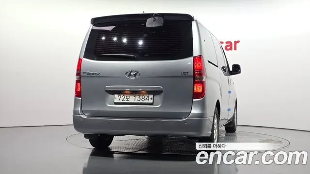 HYUNDAI GRAND STAREX 2015 — 157 233 км, серебристый, Корея — под ключ — фото 4
