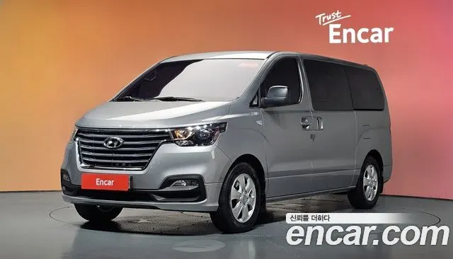 HYUNDAI GRAND STAREX 2019 — 23 650 км, серебристый, Корея — под ключ — фото 2