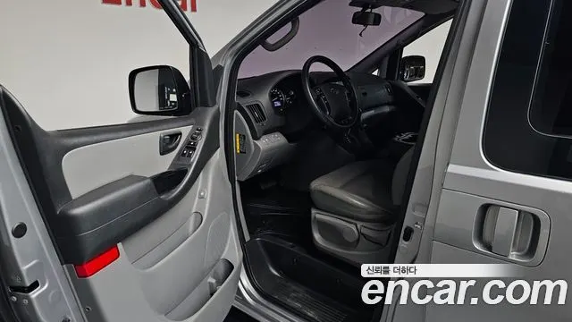 HYUNDAI GRAND STAREX 2019 — 23 650 км, серебристый, Корея — под ключ — фото 10