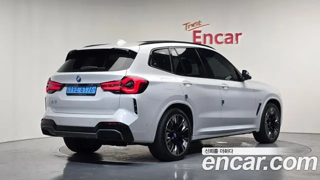 BMW IX3 — из Кореи под ключ