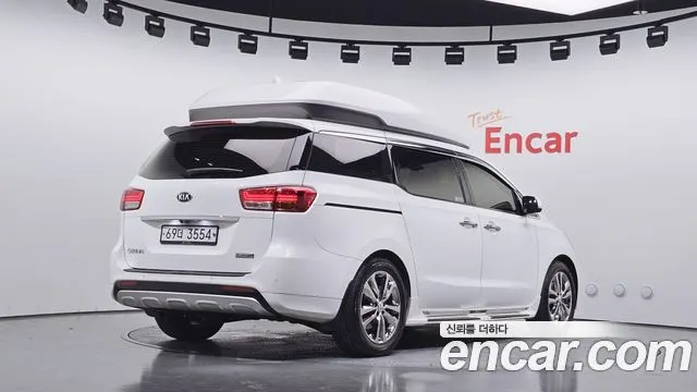 KIA CARNIVAL — из Кореи под ключ
